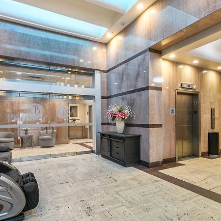 Luxury 2-Bedroom Condo Steps Away From The French Quarter New Orleans Exterior photo