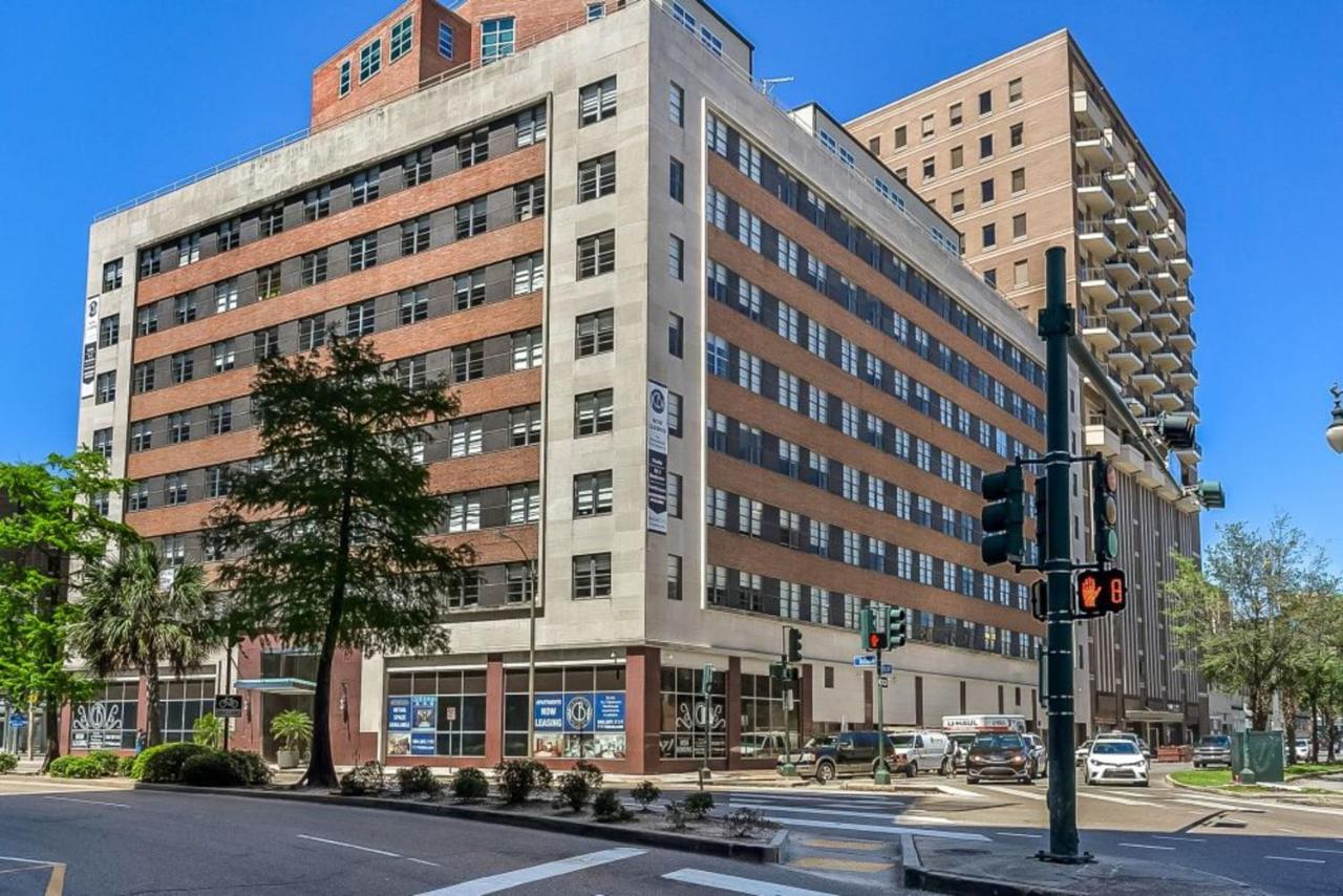 Luxury 2-Bedroom Condo Steps Away From The French Quarter New Orleans Exterior photo