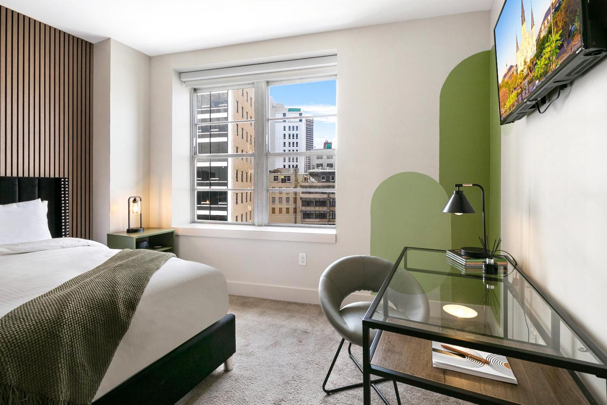 Luxury 2-Bedroom Condo Steps Away From The French Quarter New Orleans Exterior photo
