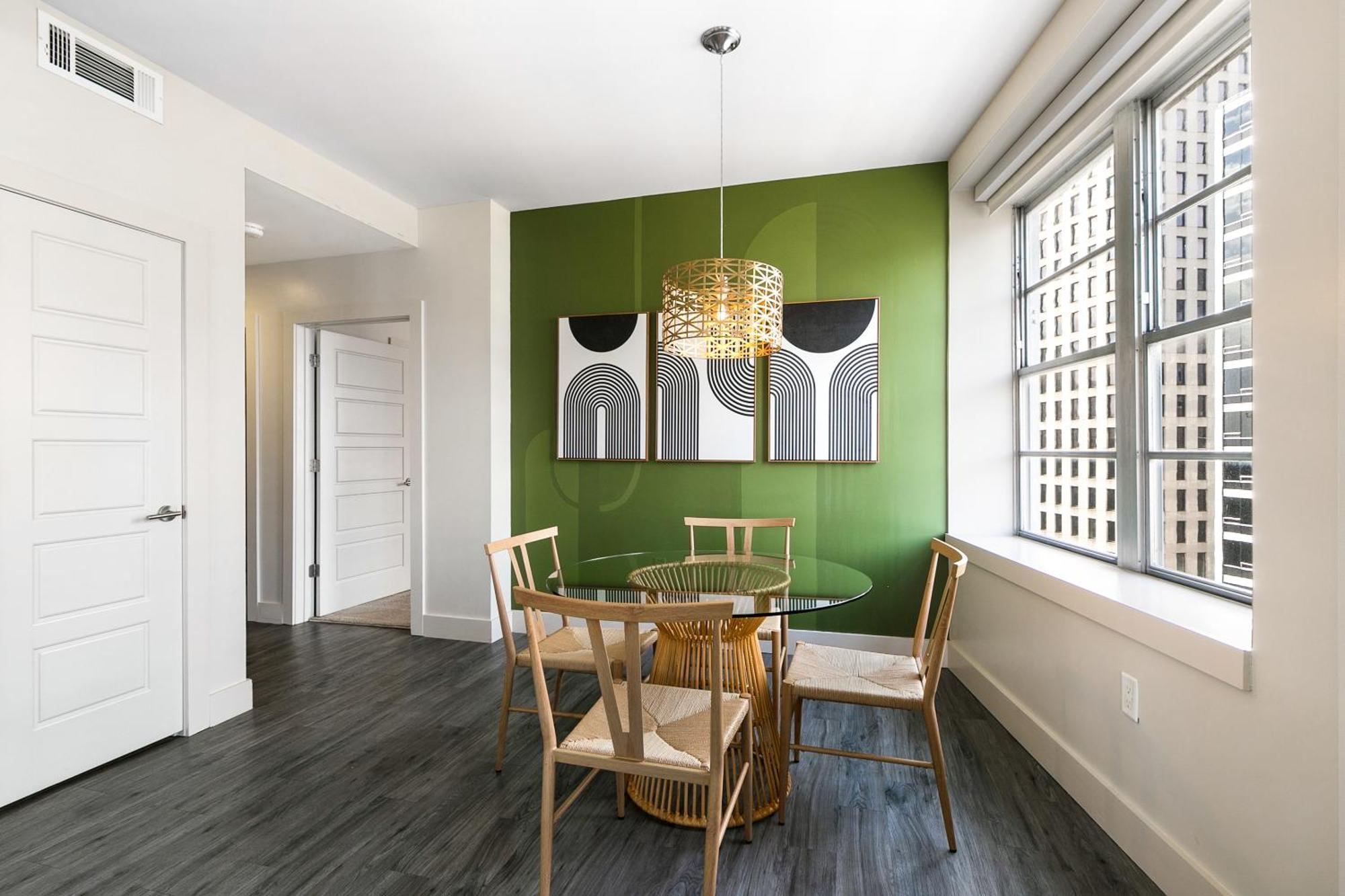 Luxury 2-Bedroom Condo Steps Away From The French Quarter New Orleans Exterior photo