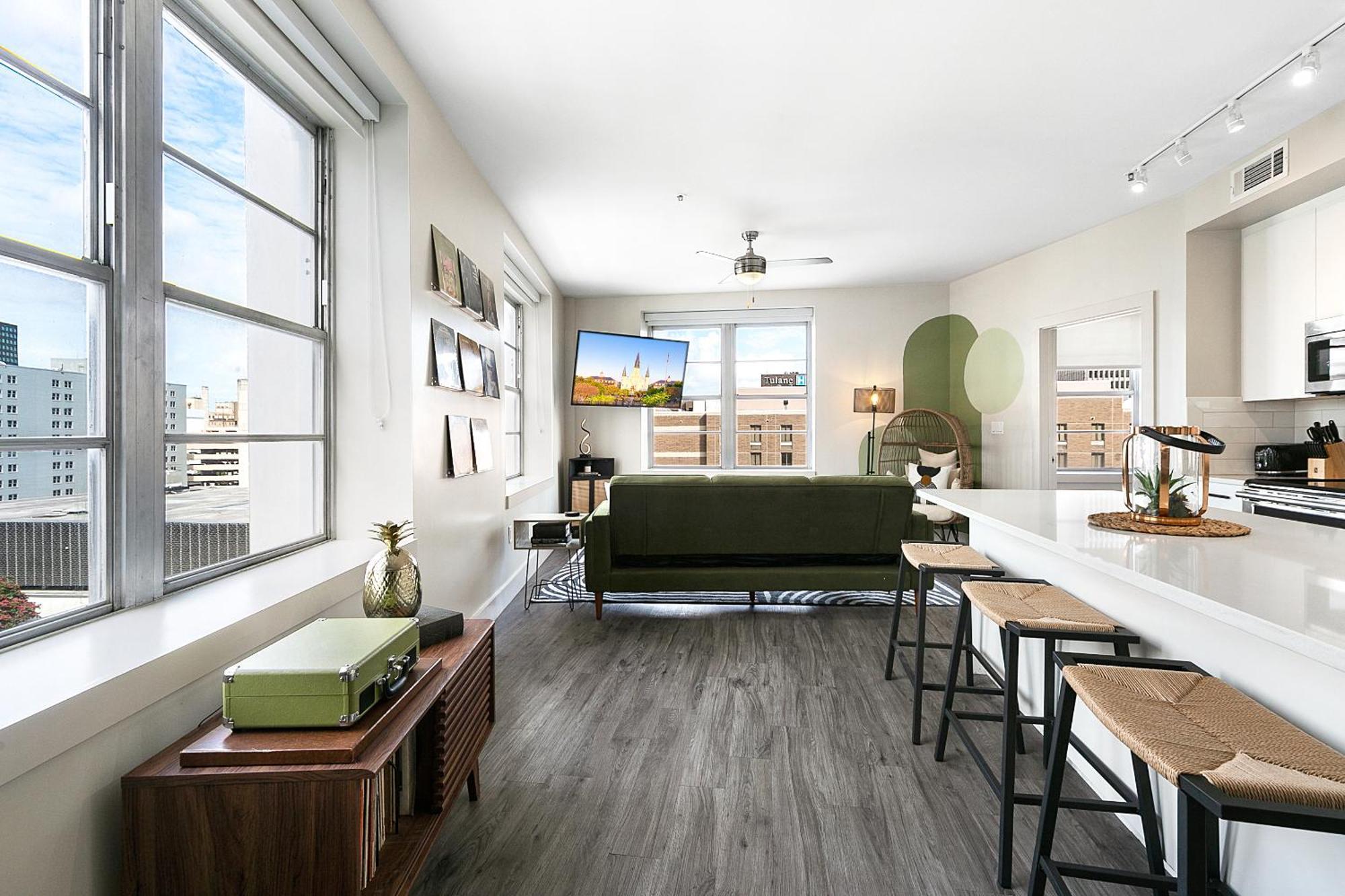Luxury 2-Bedroom Condo Steps Away From The French Quarter New Orleans Exterior photo