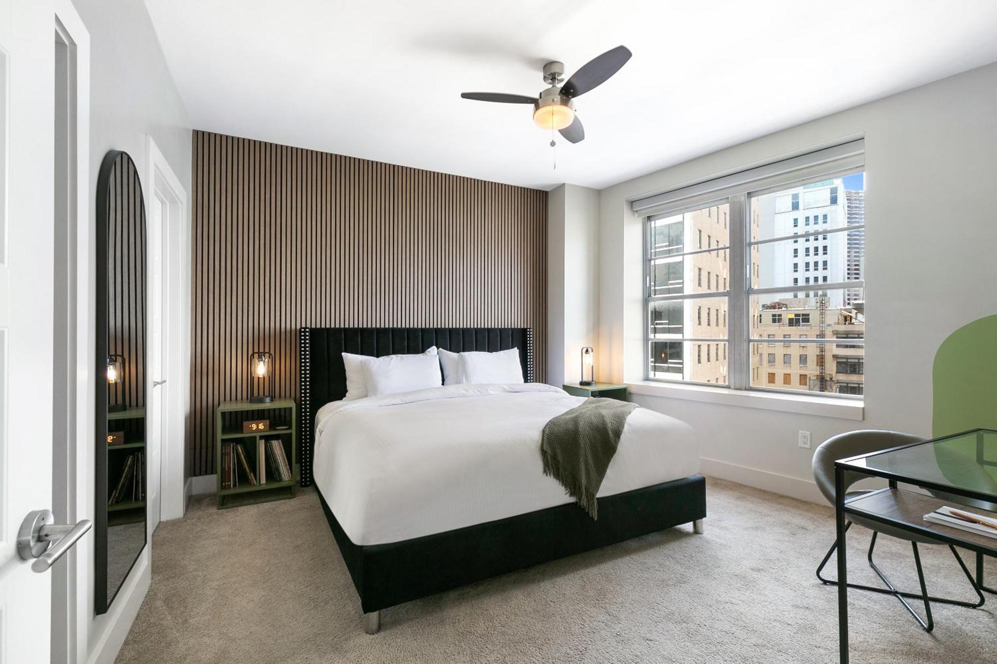 Luxury 2-Bedroom Condo Steps Away From The French Quarter New Orleans Exterior photo